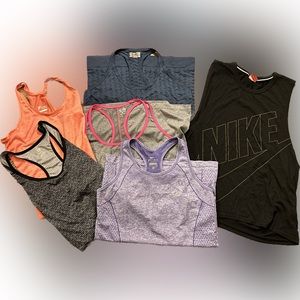 Lot of activewear tanks S/M (all fit like M)